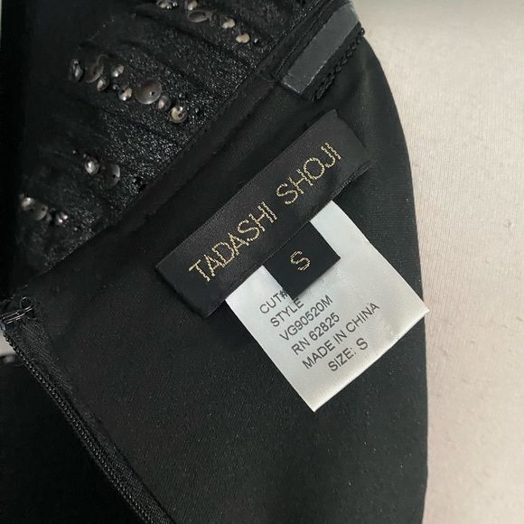 Tadashi Shoji gray silver metallic dress sz- small - Picture 2 of 5